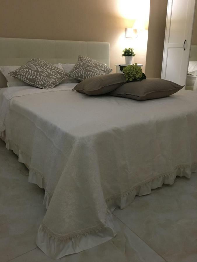 Queen Chic Apartment ลาสเปเซีย ภายนอก รูปภาพ