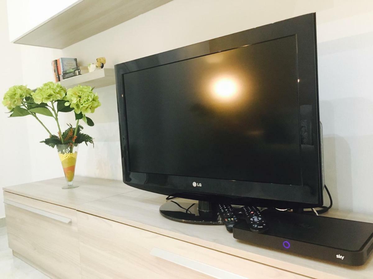 Queen Chic Apartment ลาสเปเซีย ภายนอก รูปภาพ