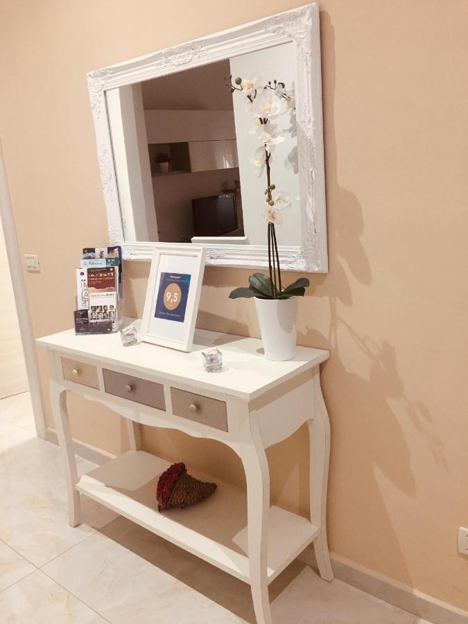 Queen Chic Apartment ลาสเปเซีย ภายนอก รูปภาพ